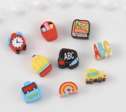 100Pcs Back to School Polymer Clay Beads, Apple Pencil Teacher School Bus Spacer Beads for Bracelet Necklace Making DIY Jewelry Craft Kit Teacher Appreciation Gift School Theme Party Supplies