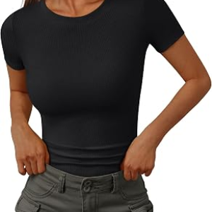TRENDY QUEEN Ribbed Knit Fitted T-Shirt
