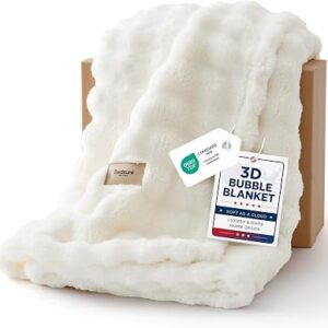 Bedsure 3D Bubble Fleece Throw Blanket
