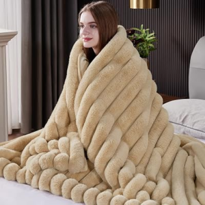HALOREST Faux Fur Throw Blanket