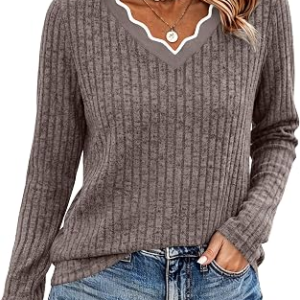 WIHOLL Scalloped Neck Sweater