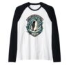 Antarctica Expedition 2026 Retro Souvenir Penguin Woodcut Raglan Baseball Tee